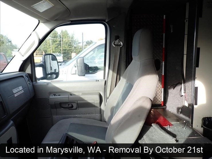 2015-ford-e450-image-14