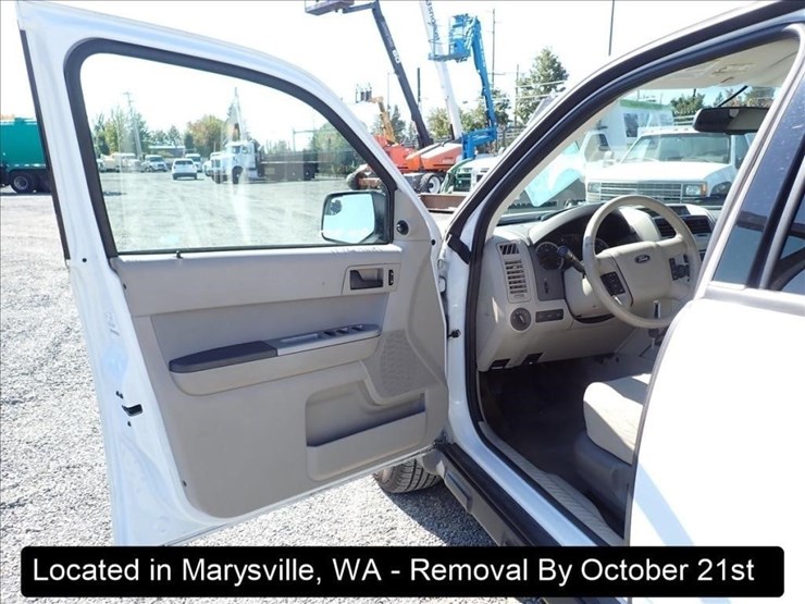 2012-ford-escape-image-3