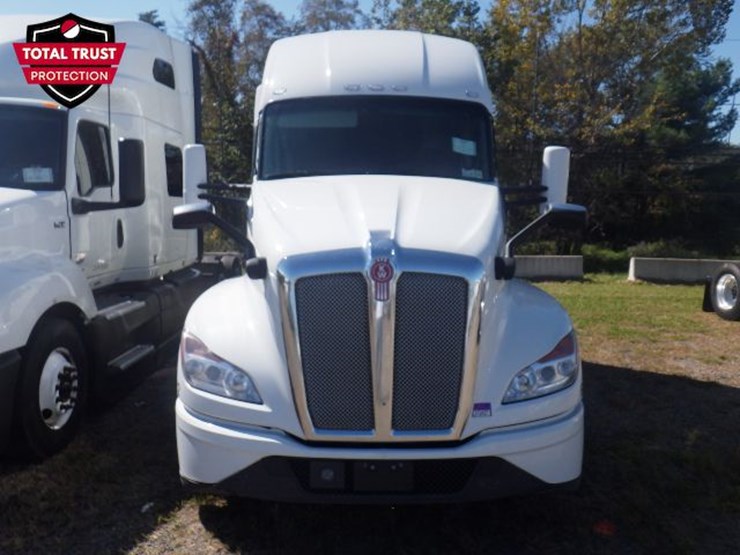 2023-kenworth-t680-image-2