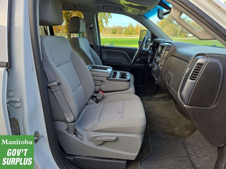 2015-chevrolet-silverado-1500-image-28
