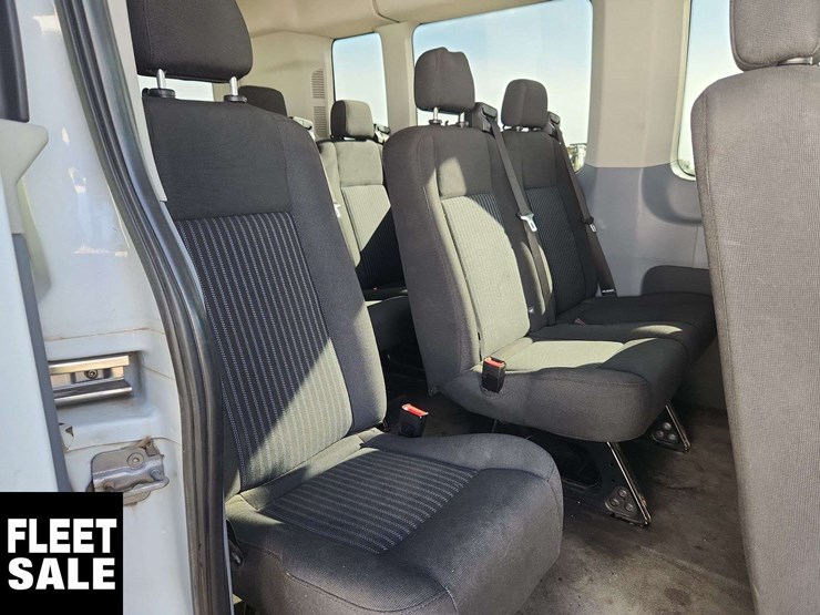 2016-ford-transit-image-30