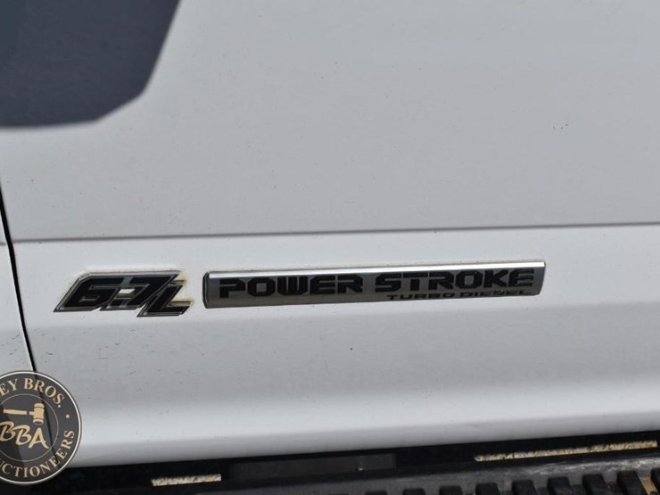 2017-ford-f550-xl-image-15