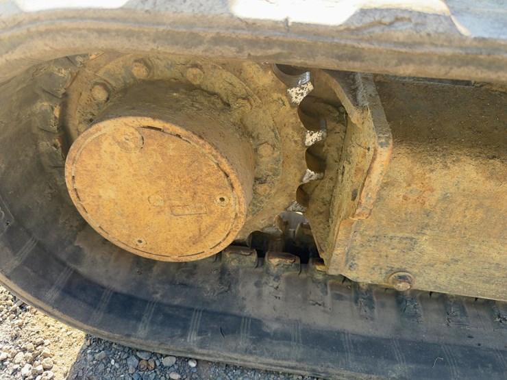 2014-caterpillar-305-image-19