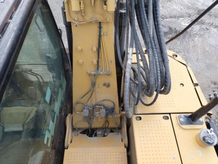 2017-caterpillar-315fl-image-74
