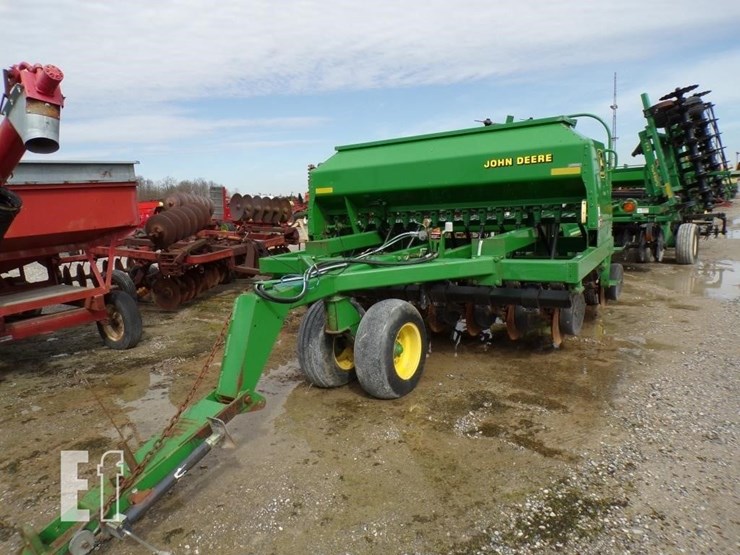 2000-john-deere-1560-image-1