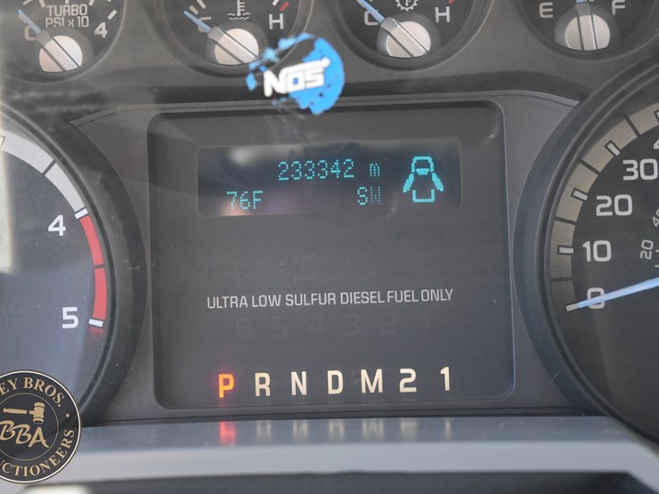 2015-ford-f350-sd-image-46