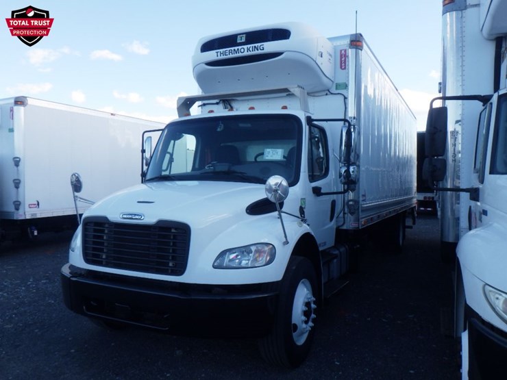 2020-freightliner-m2-106-image-1
