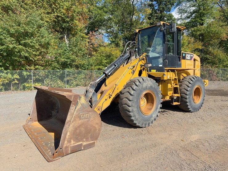2010-caterpillar-930h-image-1