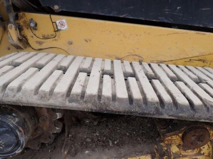 2019-caterpillar-259d-image-48