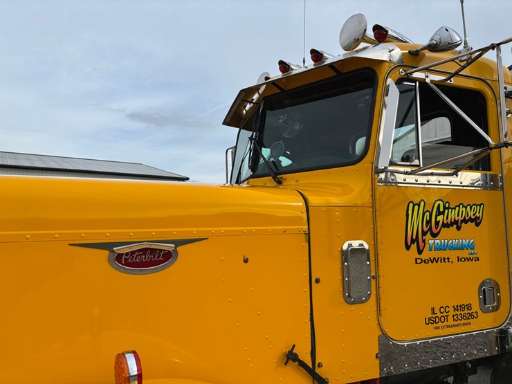 1982-peterbilt-359-image-10