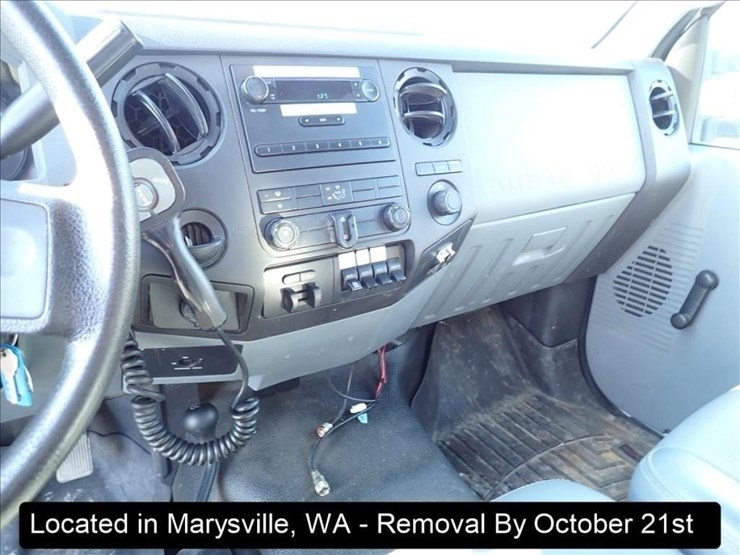 2011-ford-f550-image-17
