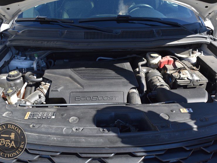 2018-ford-explorer-image-60