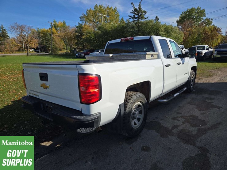 2015-chevrolet-silverado-1500-image-4