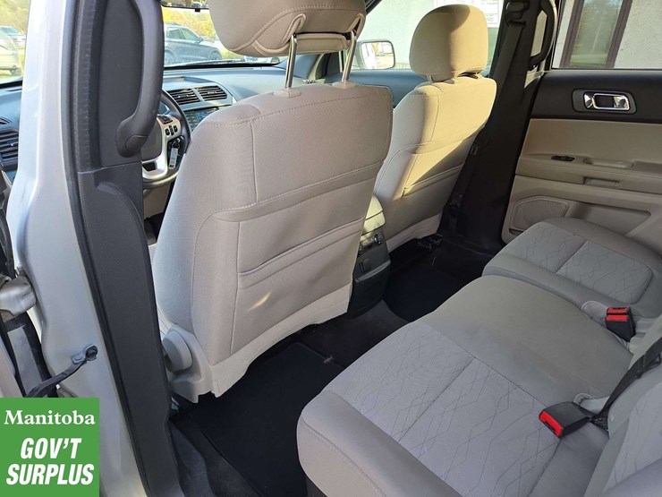 2013-ford-explorer-image-21