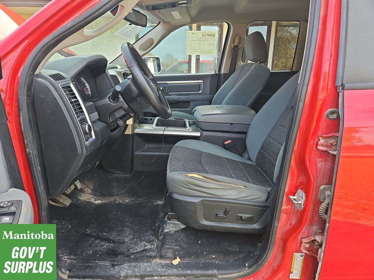2015-dodge-1500-image-16