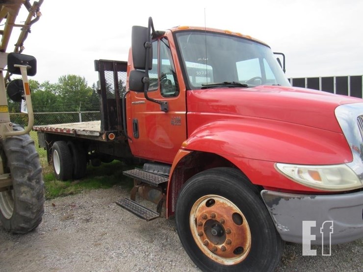2005-international-durastar-4300-image-7