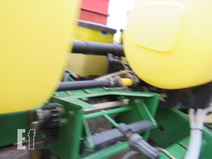 john-deere-7200-image-9