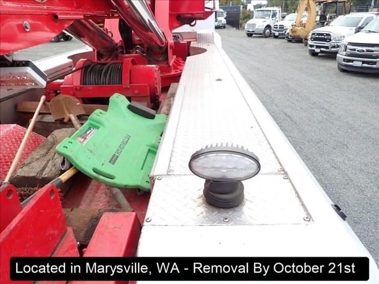 2005-peterbilt-379-image-41