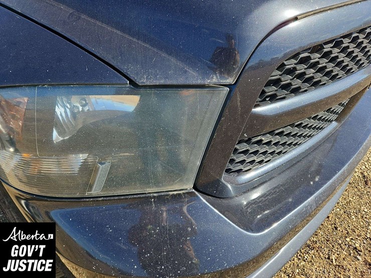 2019-ram-1500-classic-image-28