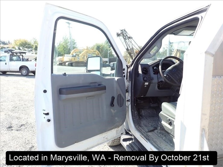 2011-ford-f550-image-13