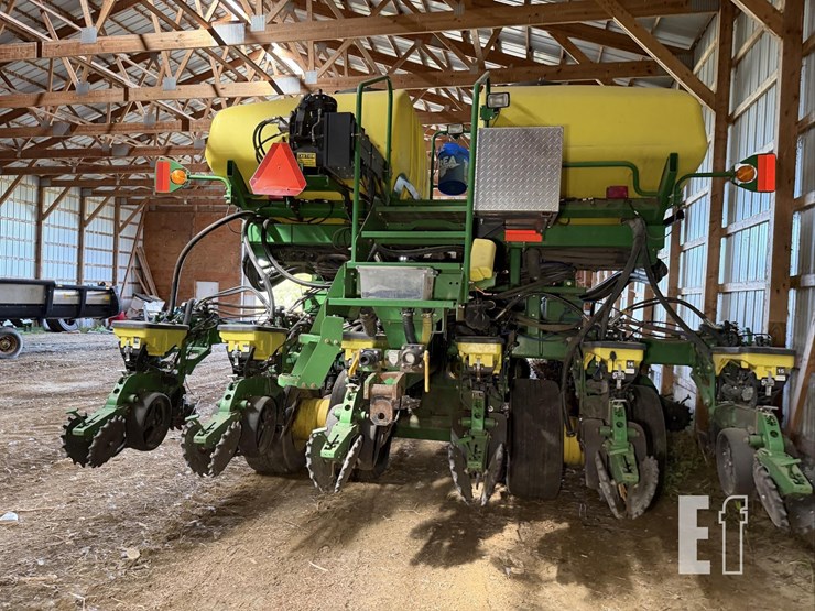 2013-john-deere-db60-image-33