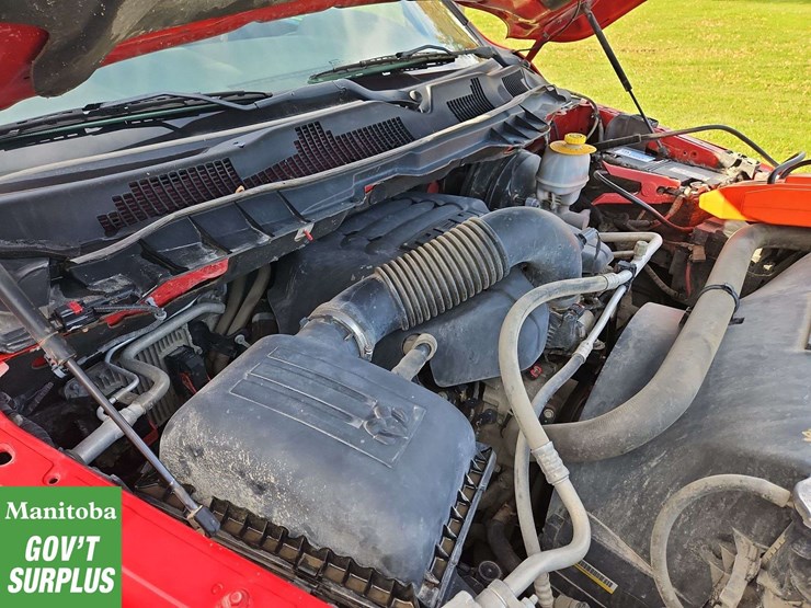 2015-dodge-1500-image-30