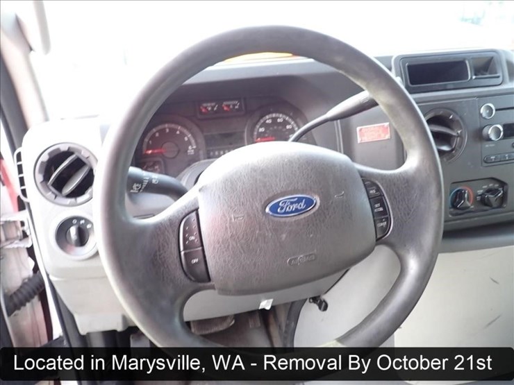 2015-ford-e450-image-17