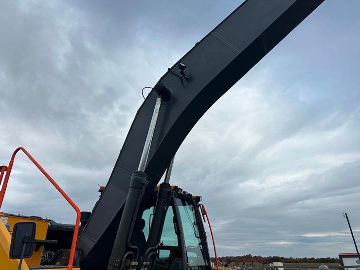 volvo-ec250e-lr-image-30