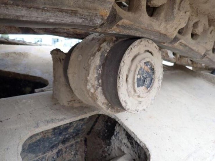 2012-deere-350g-lc-image-53