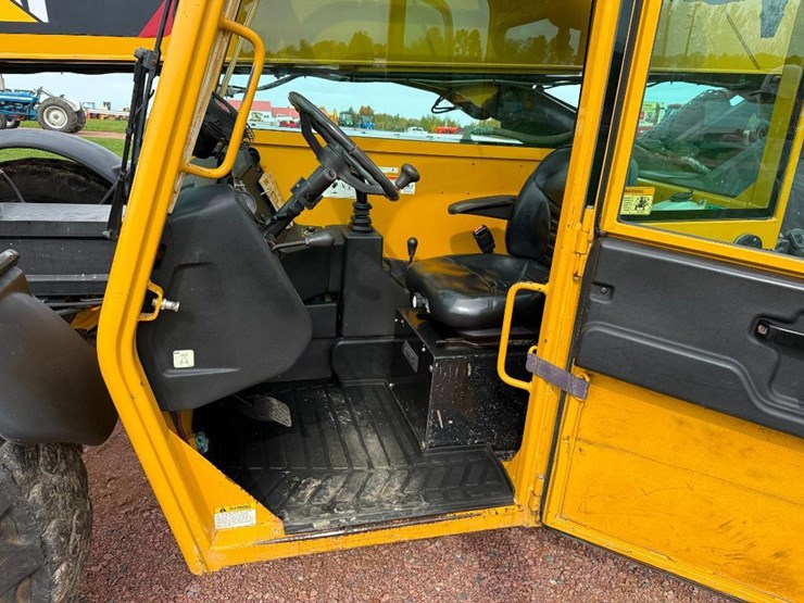 2007-caterpillar-tl943-image-36