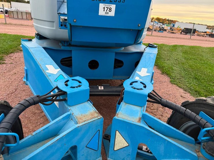 genie-zx135/70-image-13