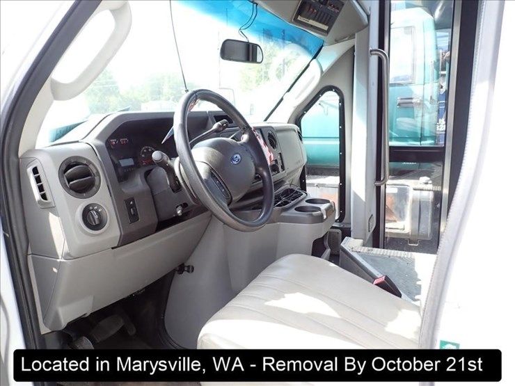 2012-ford-e350-image-24
