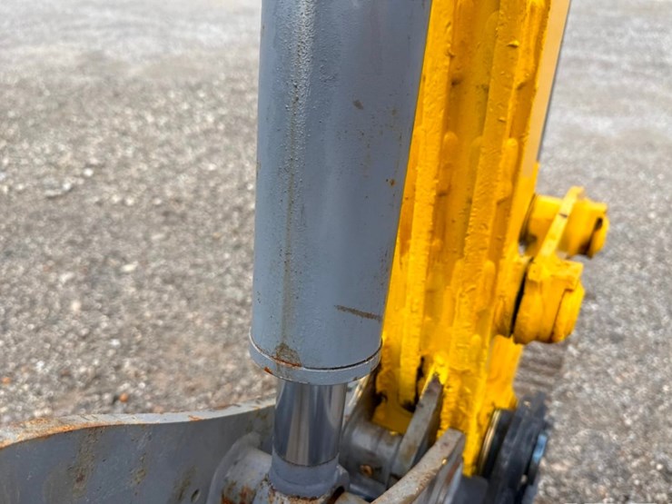 #2128-•-2023-komatsu-pc55-mini-excavator-image-15