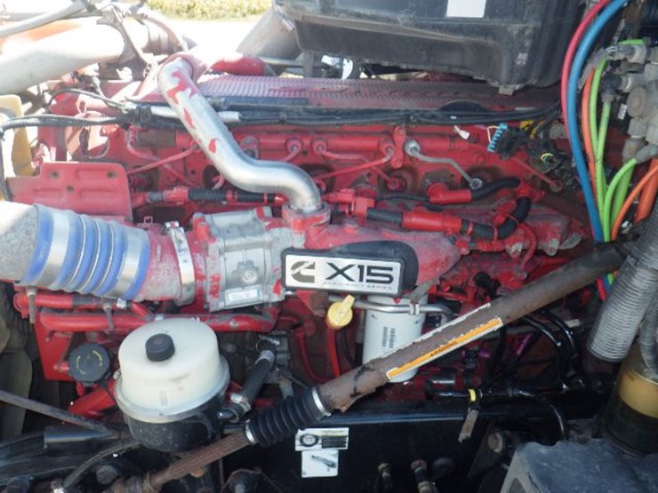 2019-kenworth-t680-image-25