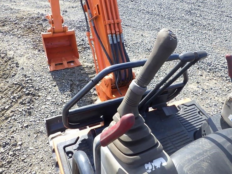 hitachi-ex15-image-29