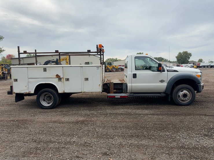 2015-ford-f550-xl-image-6