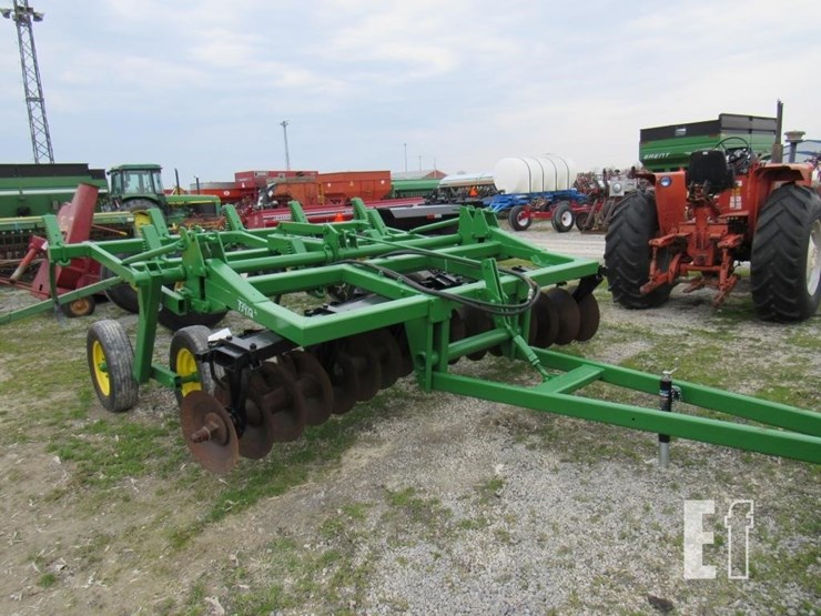 john-deere-1710-image-1