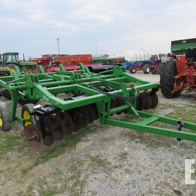 JOHN DEERE 1710