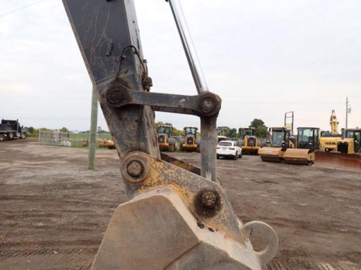 2012-deere-350g-lc-image-28