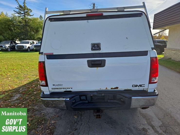 2010-gmc-sierra-2500hd-image-6