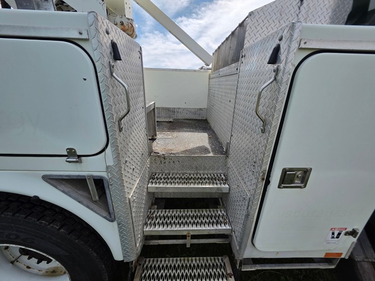 2007-international-durastar-4400-image-29