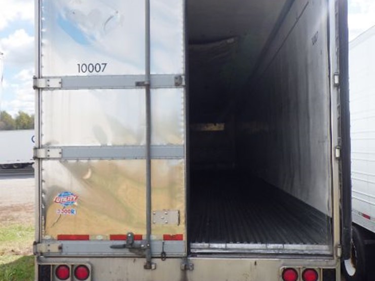 2010-utility-reefer-image-12