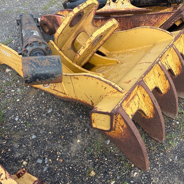 CATERPILLAR 323