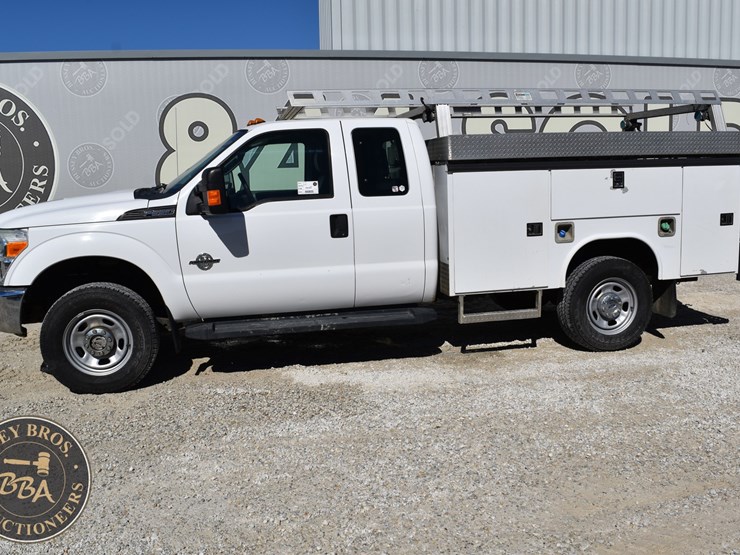 2015-ford-f350-sd-image-9