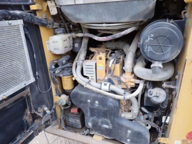 2019-caterpillar-259d-image-53