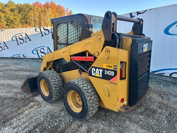 #2879-•-caterpillar-242d-wheeled-skid-steer-image-3