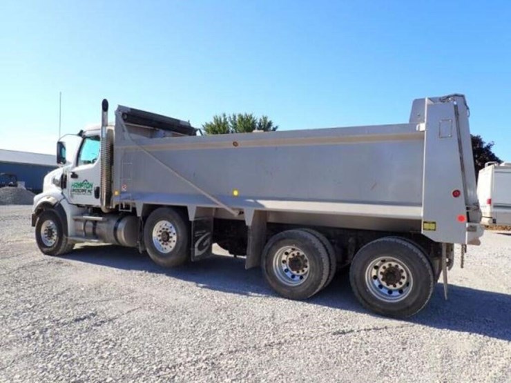 2024-western-star-49x-image-7