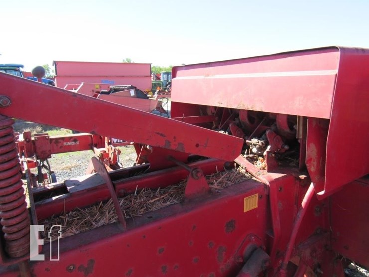 new-holland-315-image-7