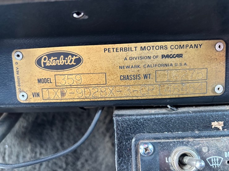 1982-peterbilt-359-image-142