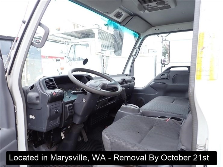 2006-isuzu-npr-image-11